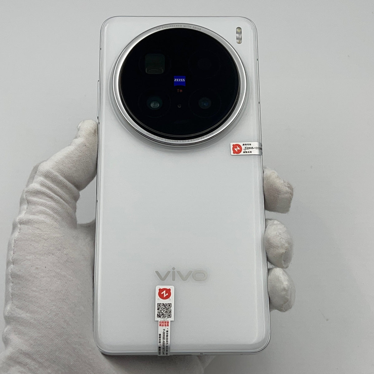 Vivo X200 Pro 12GB 256GB white 99% Condition