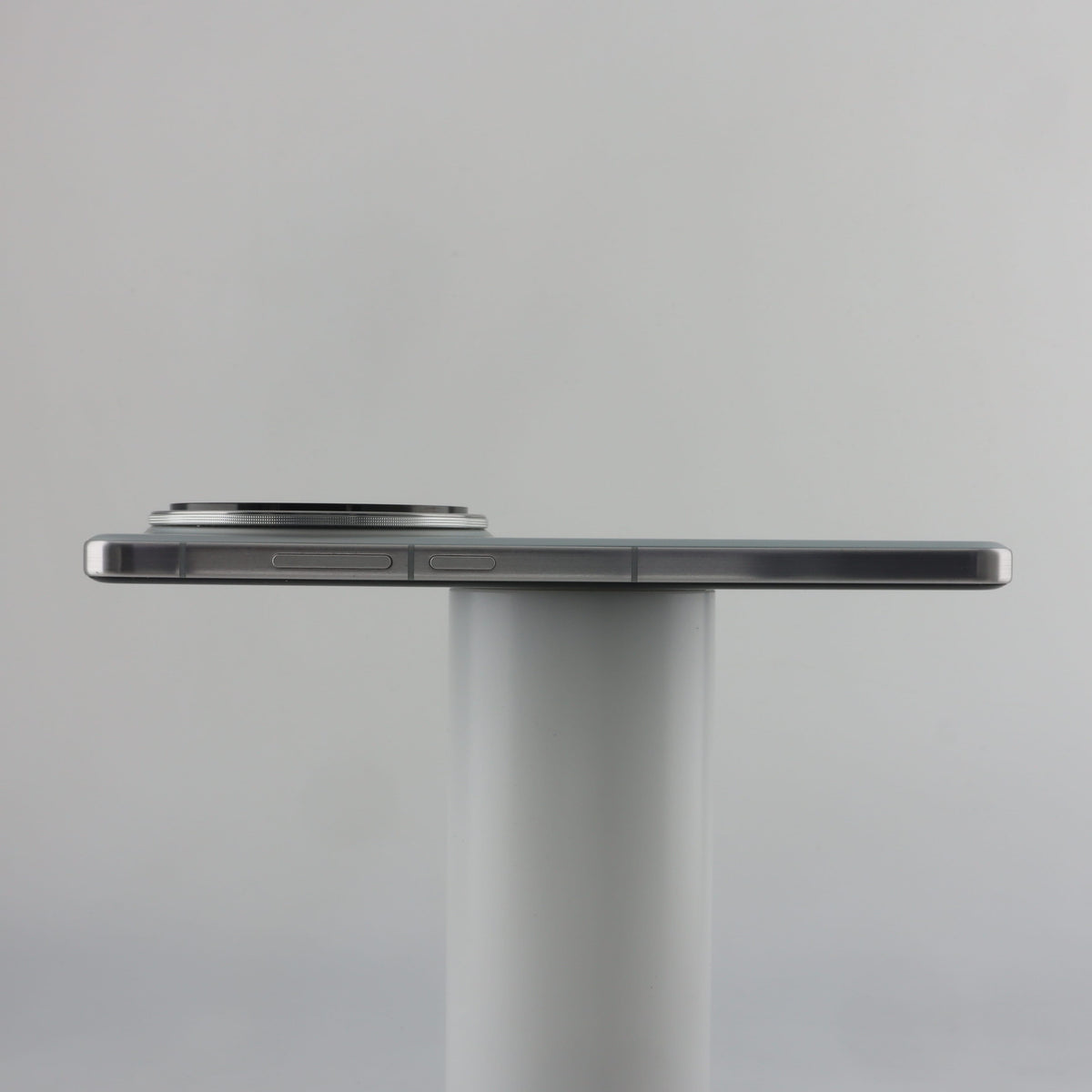Vivo X200 Pro 12GB 256GB titanium 99% Condition